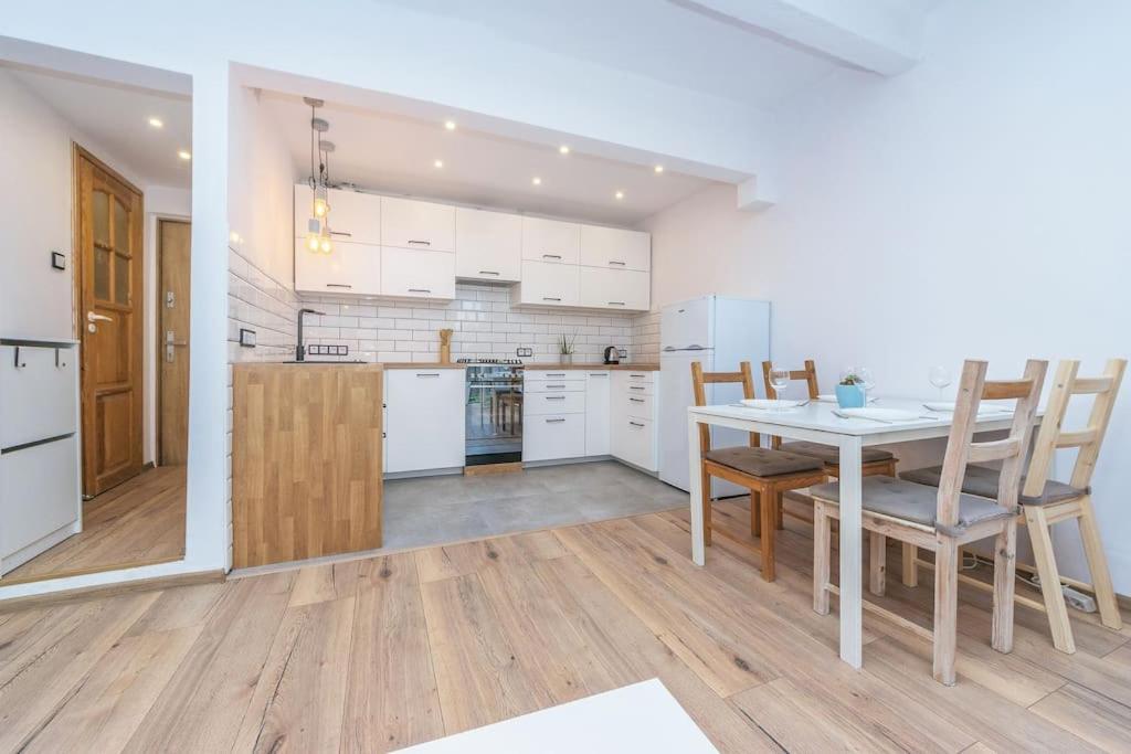 Hello Apartments Brzezno Dworska Gdansk Ngoại thất bức ảnh